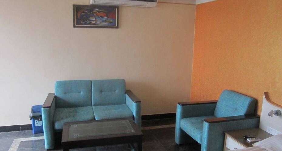 Sampoorna Deluxe Lodge, Anantapur 2